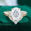 3CT Oval Cut Moissanite Classic Cluster Bridal Ring Set