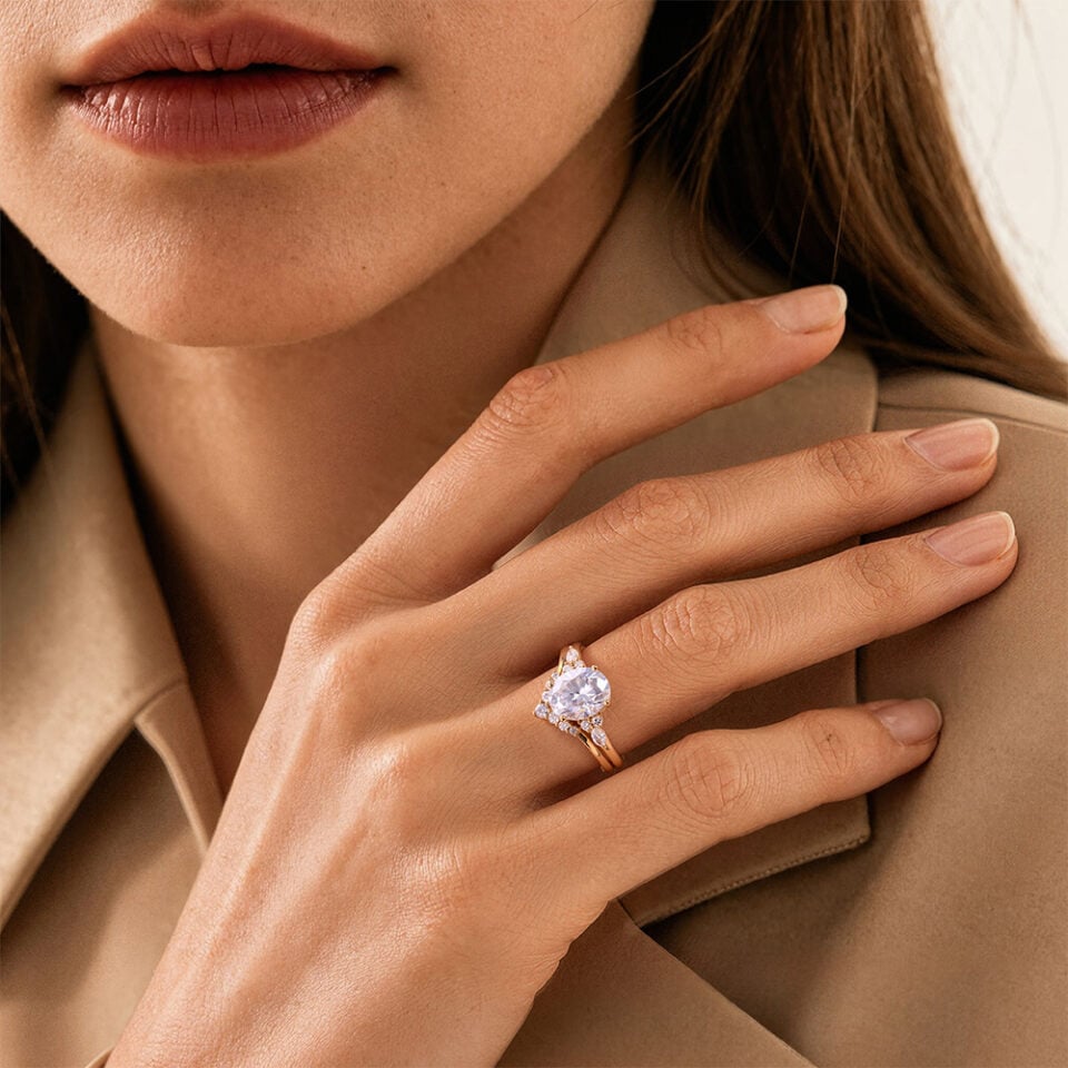 3CT Oval Cut Moissanite Classic Cluster Bridal Ring Set (2)