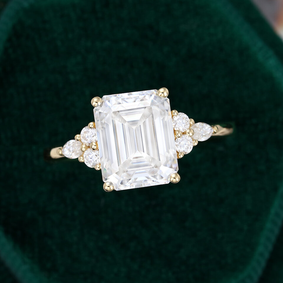 MOLLYJEWELRY Gold Moissanite Engagement Ring