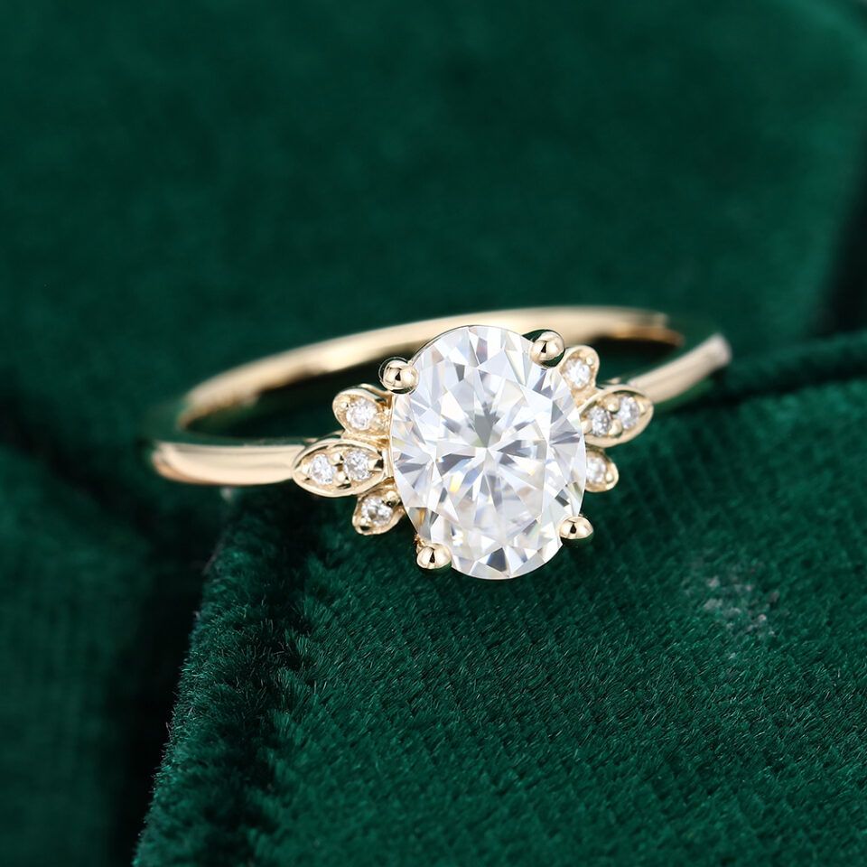 MOLLYJEWELRY Gold Oval Moissanite Engagement Rings