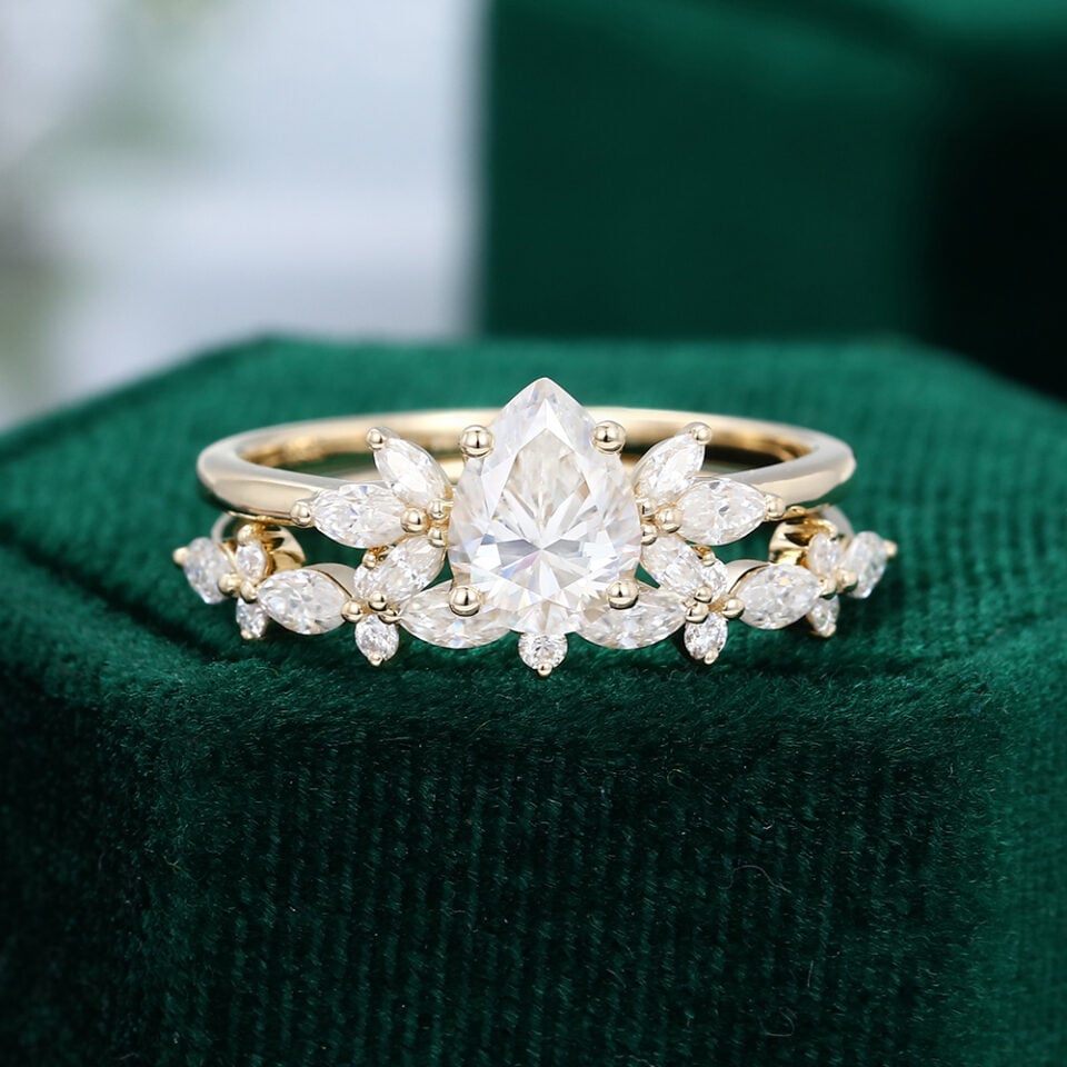 Unique Bridal Ring Set Pear Cut Moissanite Engagement Ring with Petal Band