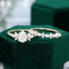 MOLLYJEWELRY Gold Pear shaped Moissanite Wedding Set