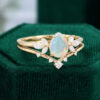 MOLLYJEWELRY Gold Pear shaped Opal Wedding Set