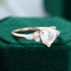 MOLLYJEWELRY Heart cut Moissanite Engagement Ring