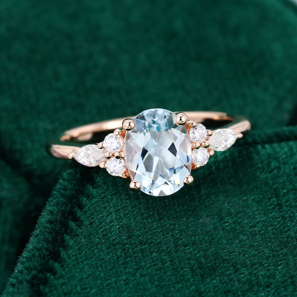 MOLLYJEWELRY Oval cut Aquamarine Rose Gold Engagement Ring