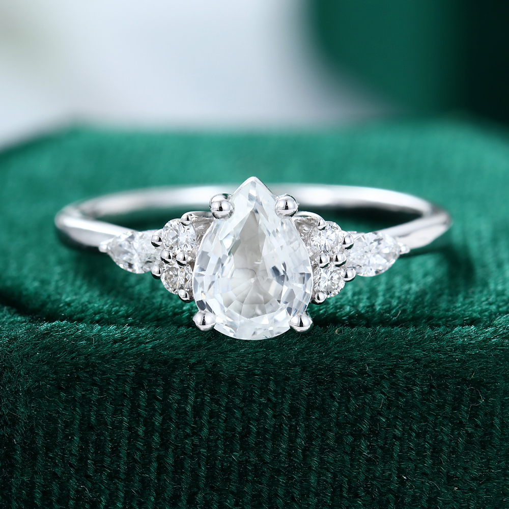 MOLLYJEWELRY Pear shaped White gold White sapphire Engagement Ring