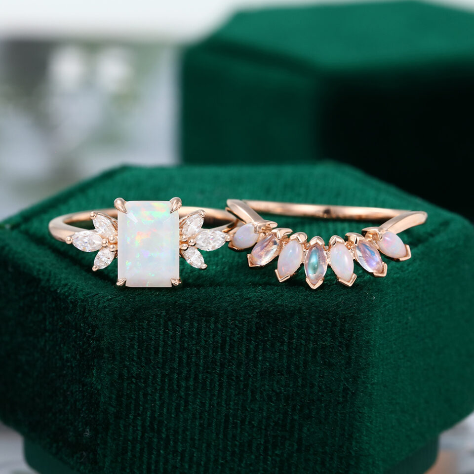 MOLLYJEWELRY Rose Gold Emerald cut Opal Wedding Set