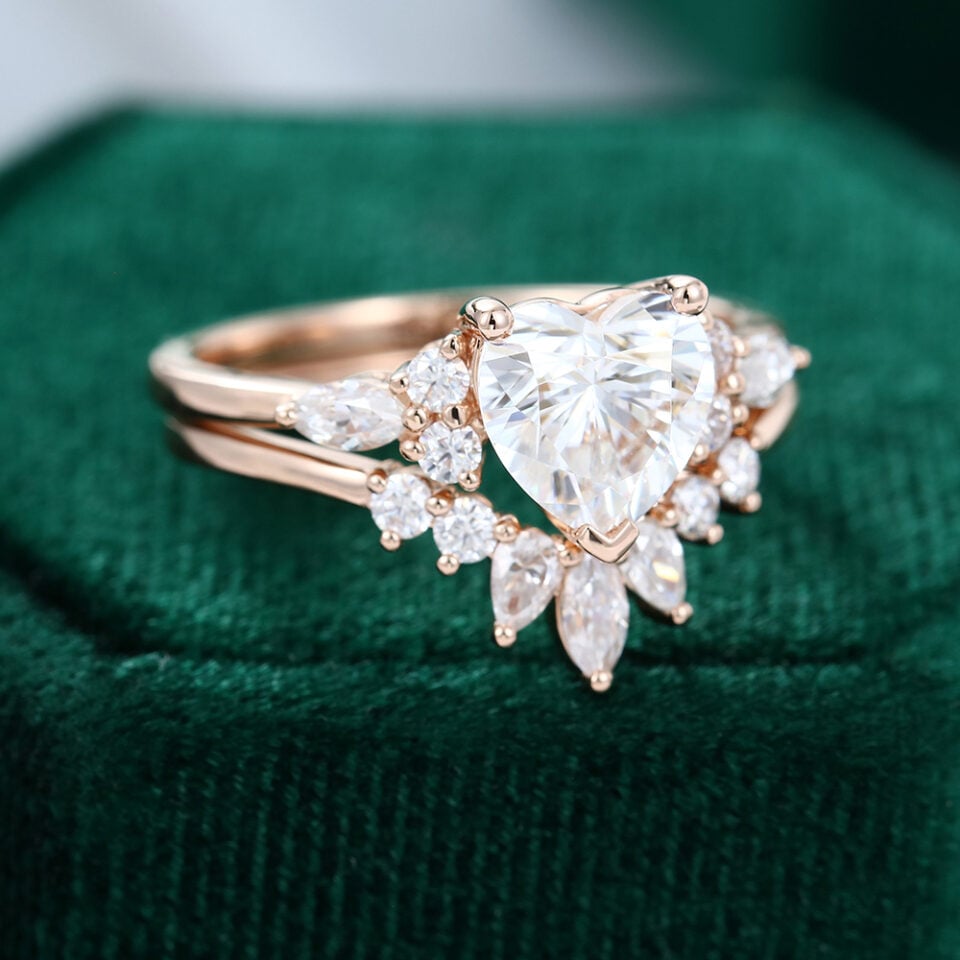 MOLLYJEWELRY Rose Gold Heart cut Moissanite Engagement Ring Set