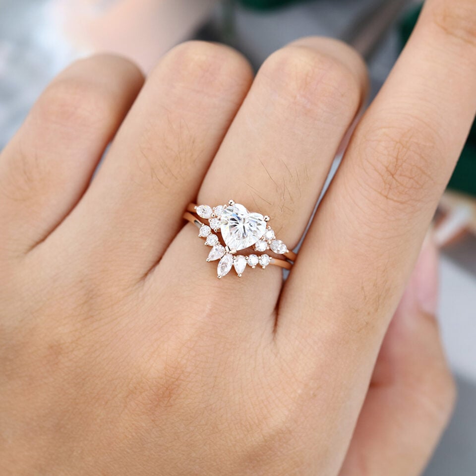 MOLLYJEWELRY Rose Gold Heart cut Moissanite Engagement Ring Set