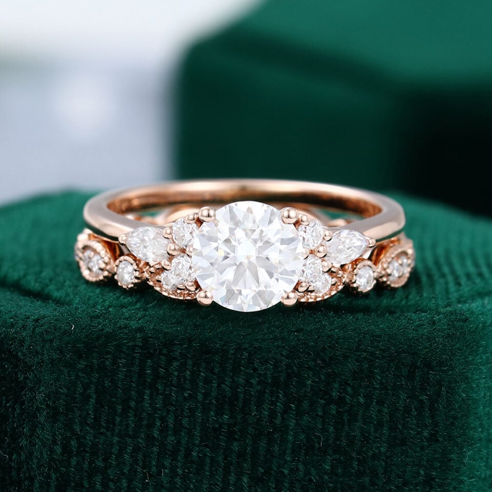 2PCS Round Cut Moissanite Vintage Bridal Wedding Set