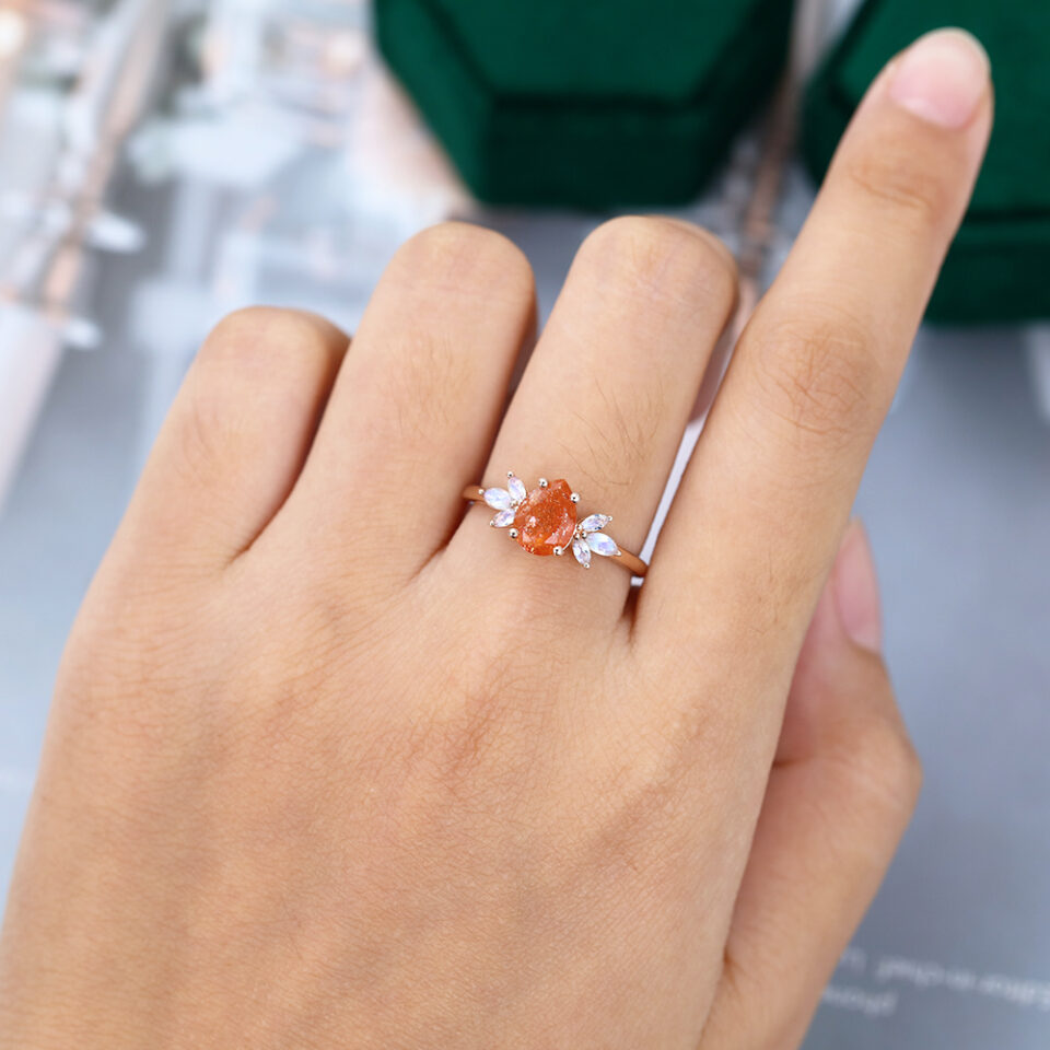 MOLLYJEWELRY Rose Gold Sunstone Engagement Ring