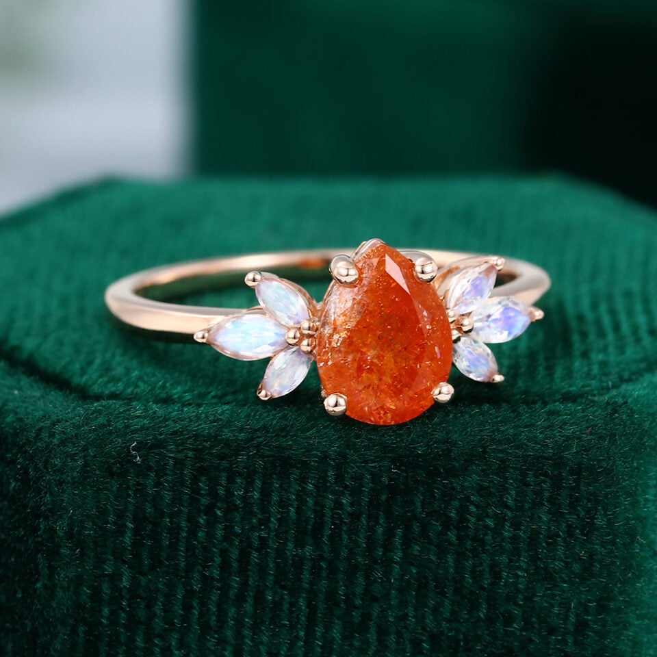 MOLLYJEWELRY Rose Gold Sunstone Engagement Ring