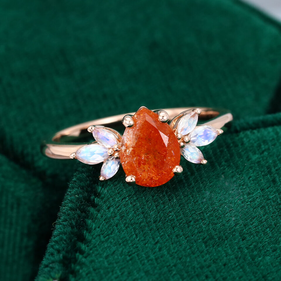 MOLLYJEWELRY Rose Gold Sunstone Engagement Ring