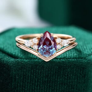 MOLLYJEWELRY Rose gold Pear shaped Alexandrite Wedding Set