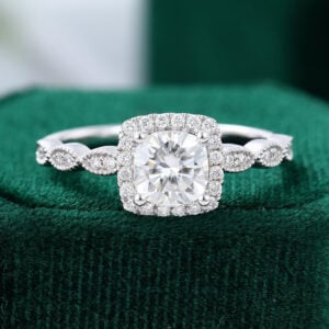 MOLLYJEWELRY White gold Moissanite Cushion Cut Engagement Ring