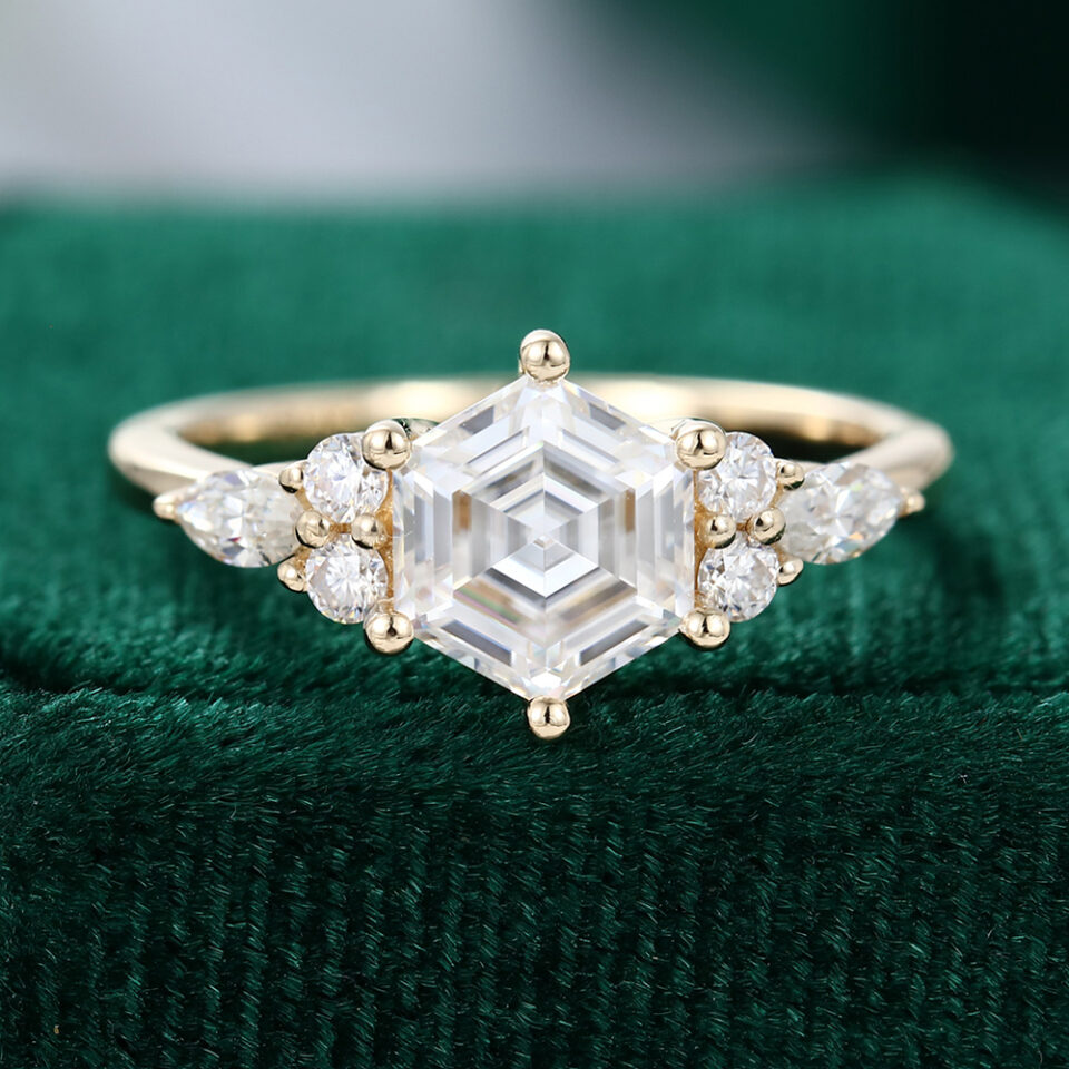 MOLLYJEWELRYUS 18K Hexagon cut 1ct Moissanite Engagement Ring Yellow Gold