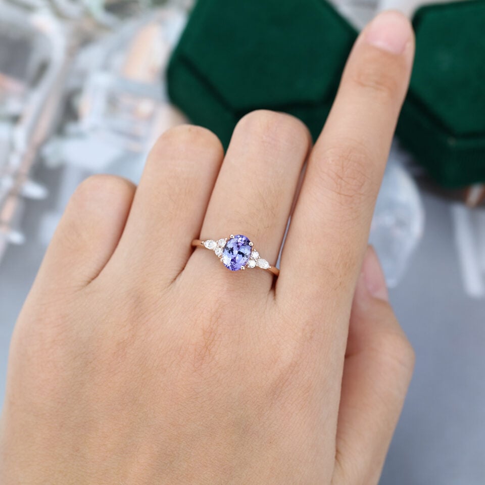 MOLLYJEWELRYUS Tanzanite Gold Engagement Ring