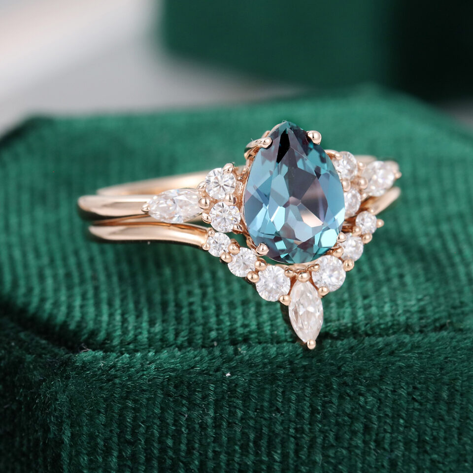 MollyjewelryUS Alexandrite Engagement Ring Set