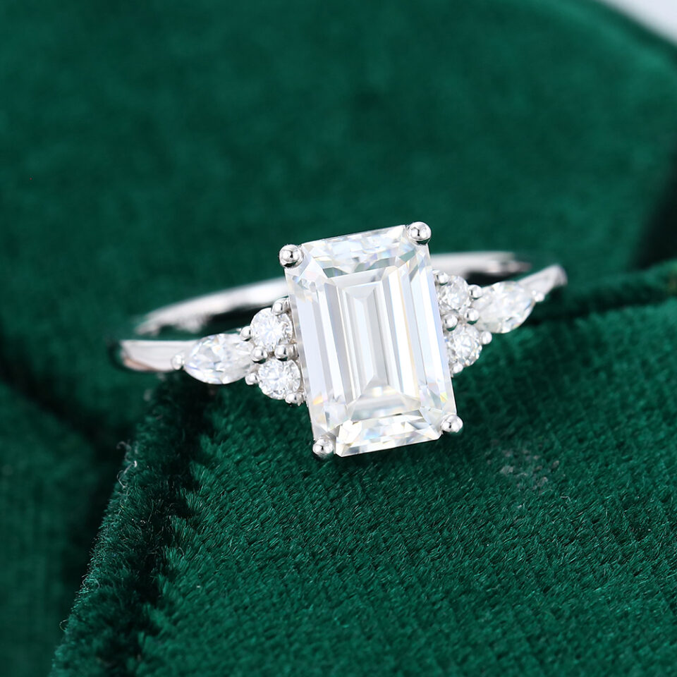 MollyjewelryUS Moissanite Emerald Cut Engagement Ring