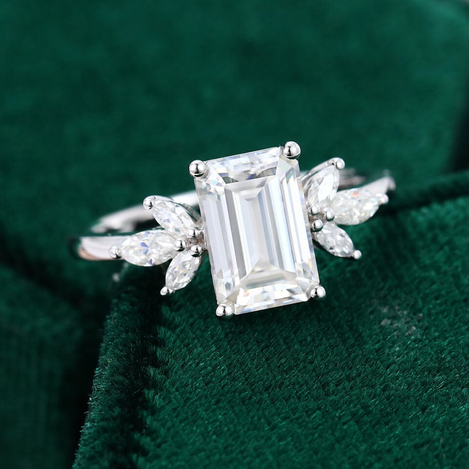 MollyjewelryUS Moissanite Emerald Cut Engagement Ring