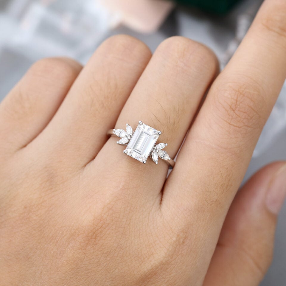 MollyjewelryUS Moissanite Emerald Cut Engagement Ring