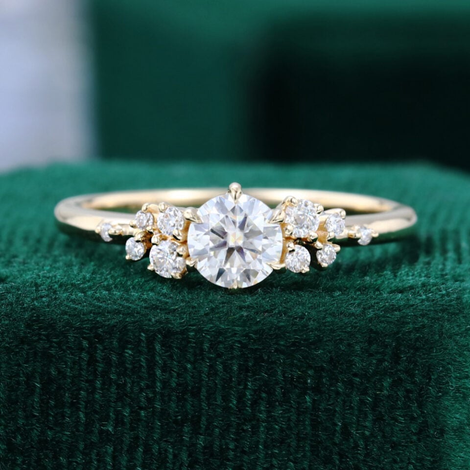 White Gold Round Cut Moissanite Gradient Side Stones Engagement Ring