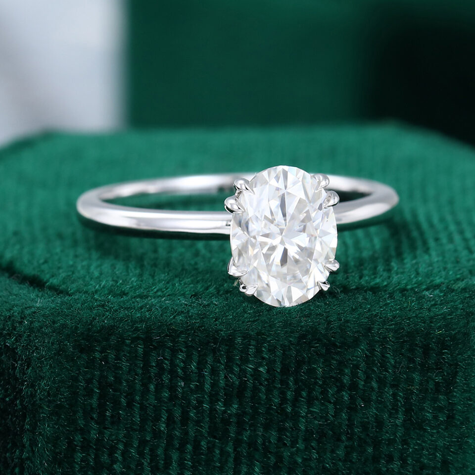 MOLLYJEWELRY Oval Moissanite White Gold Double Claw Engagement Ring