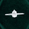 MOLLYJEWELRY Pear Shaped Moissanite White Gold Minimalist Engagement Ring
