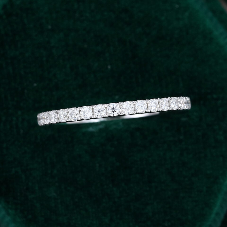 MOLLYJEWELRY White Gold Moissanite Half Eternity Wedding Band