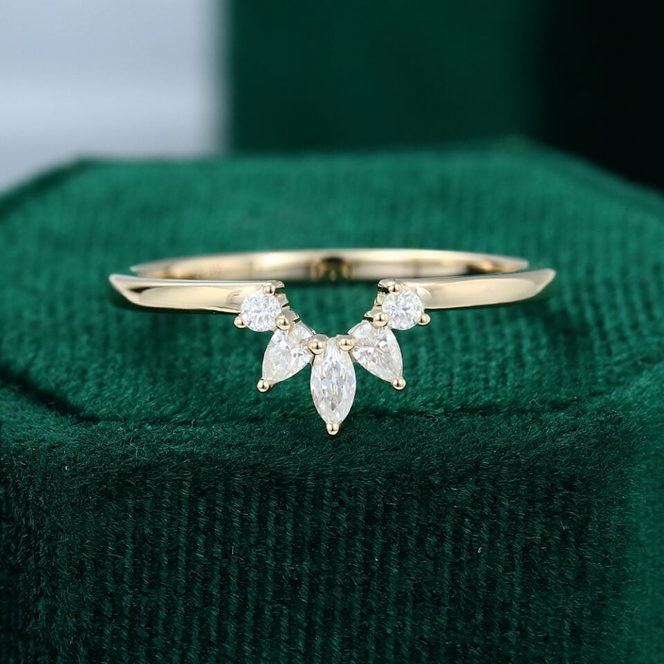 Moissanite Curved Wedding Ring In Yellow Gold