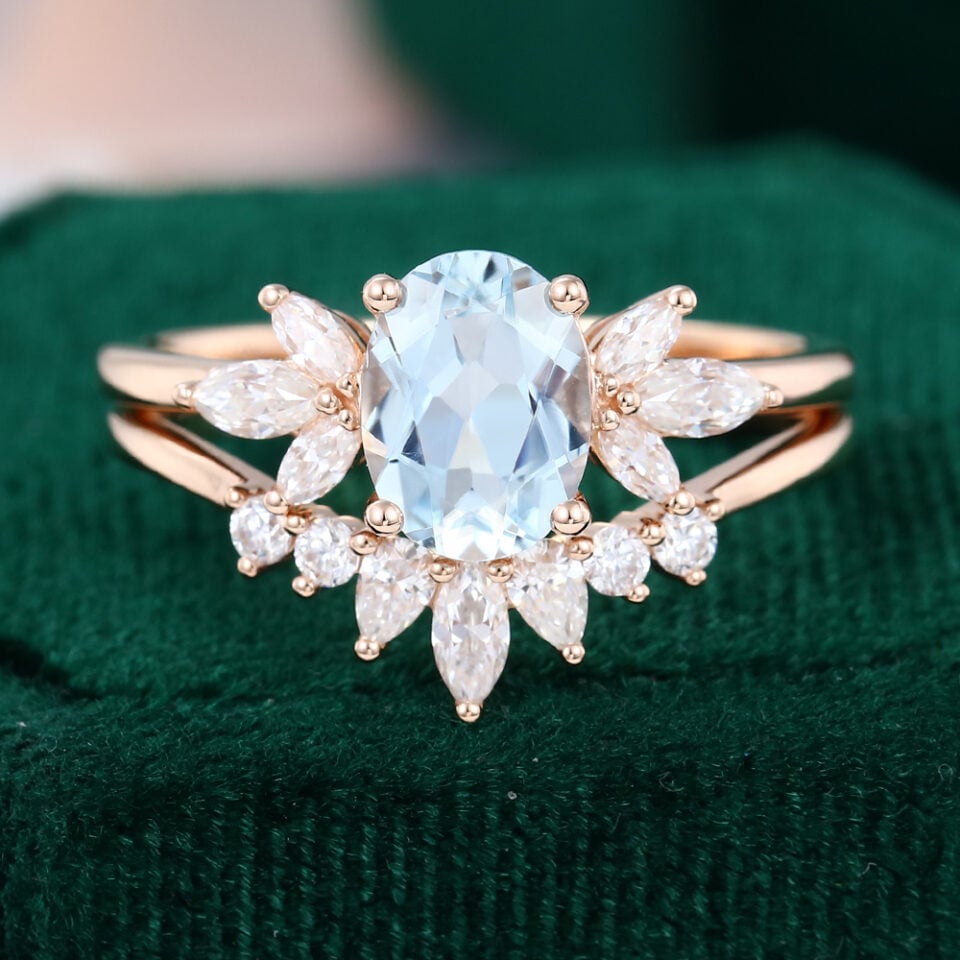 Oval Aquamarine 2PCS Bridal Ring Set Elegant Engagement Rings