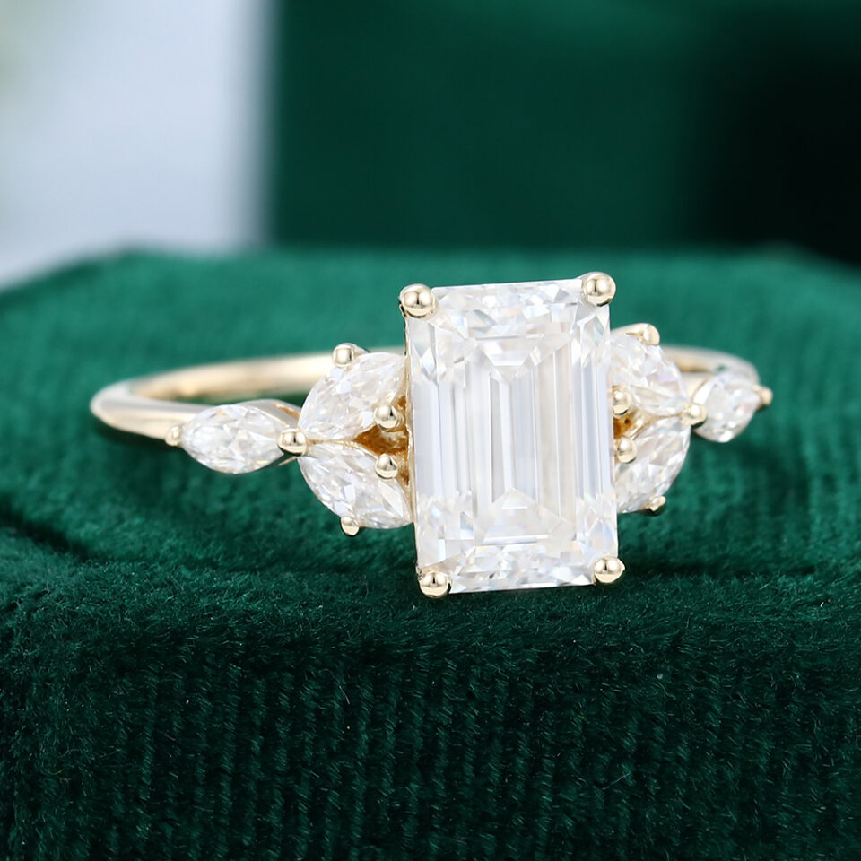 MollyJewelryUS Yellow Gold Emerald Cut 6x9mm Moissanite Engagement ring