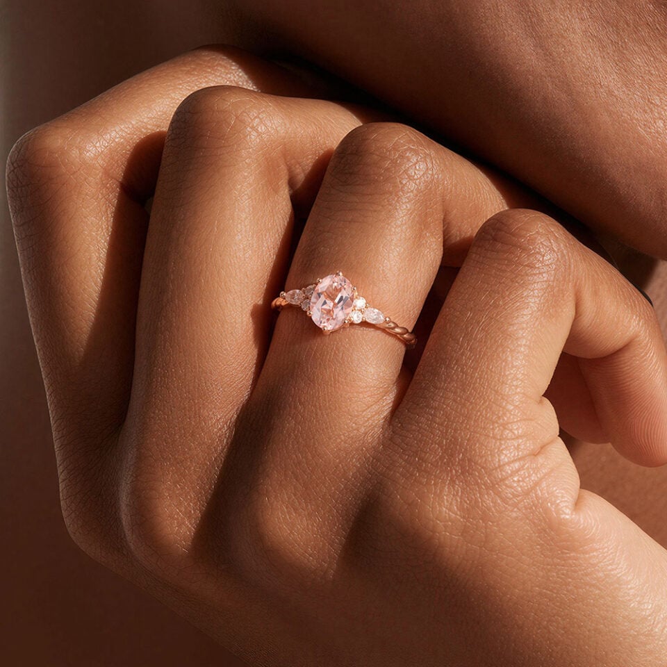Oval Cut Morganite Engagement Ring Twisted Band Bridal Ring (1)