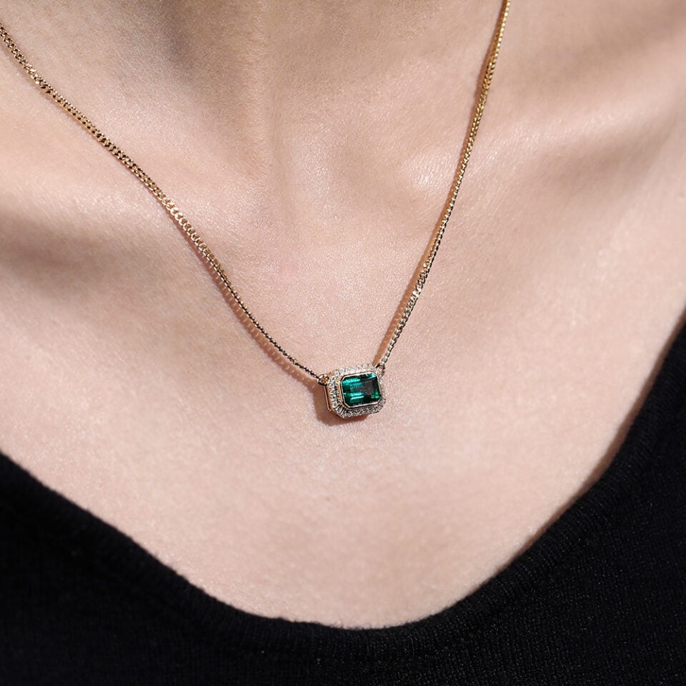 Emerald Cut Emerald Halo Pendant Necklace With Curb Chain (5)