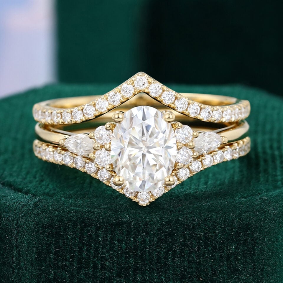 Vintage Double Bands Oval Cut Moissanite Bridal Ring Set