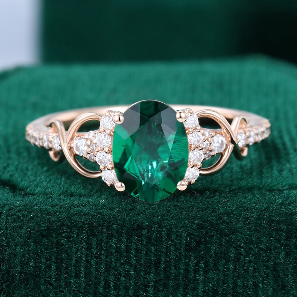 Unique 6X8mm Oval Cut Emerald Engagement Ring In 14K Rose Gold - MollyJewelryUS