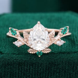 MollyJewelryUS Pear Shaped Moissanite 14K Rose Gold Emerald Leaf Engagement Ring