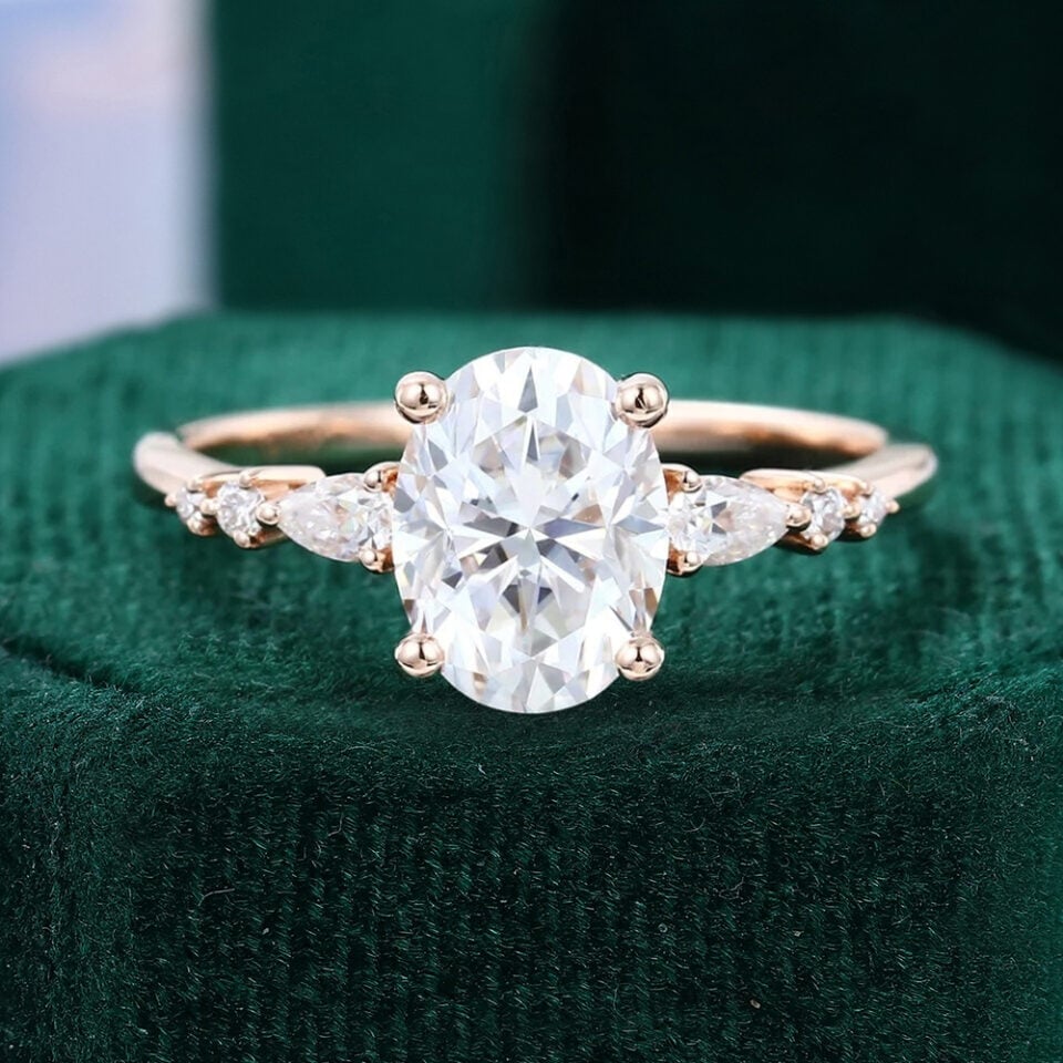 Tapered Line | 1.5 Carat Oval Cut Moissanite Engagement Ring