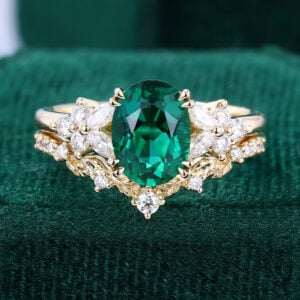 Nature Vibe Oval Cut Lab Grown Emerald Wedding Ring Set