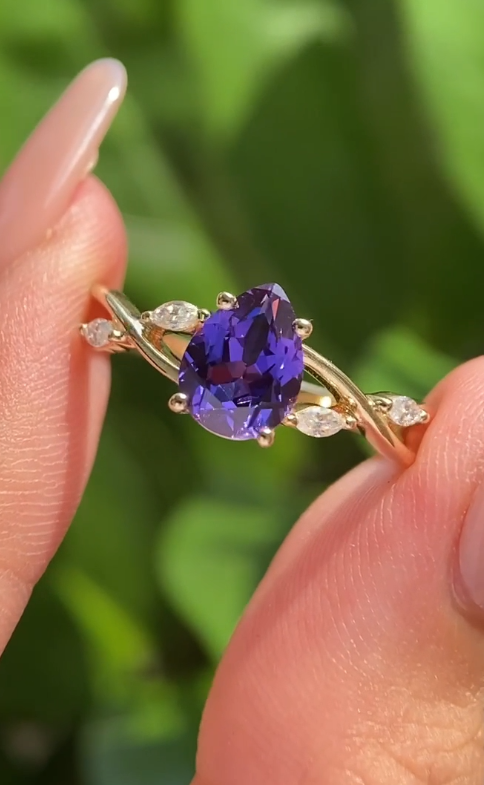 Pear Purple Sapphire Split Shank Engagement Ring | MollyJewelryUS