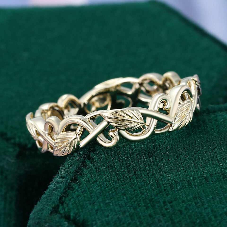 Nature Inspired Poplar Leaf Gender Neutral Wedding Band (3)