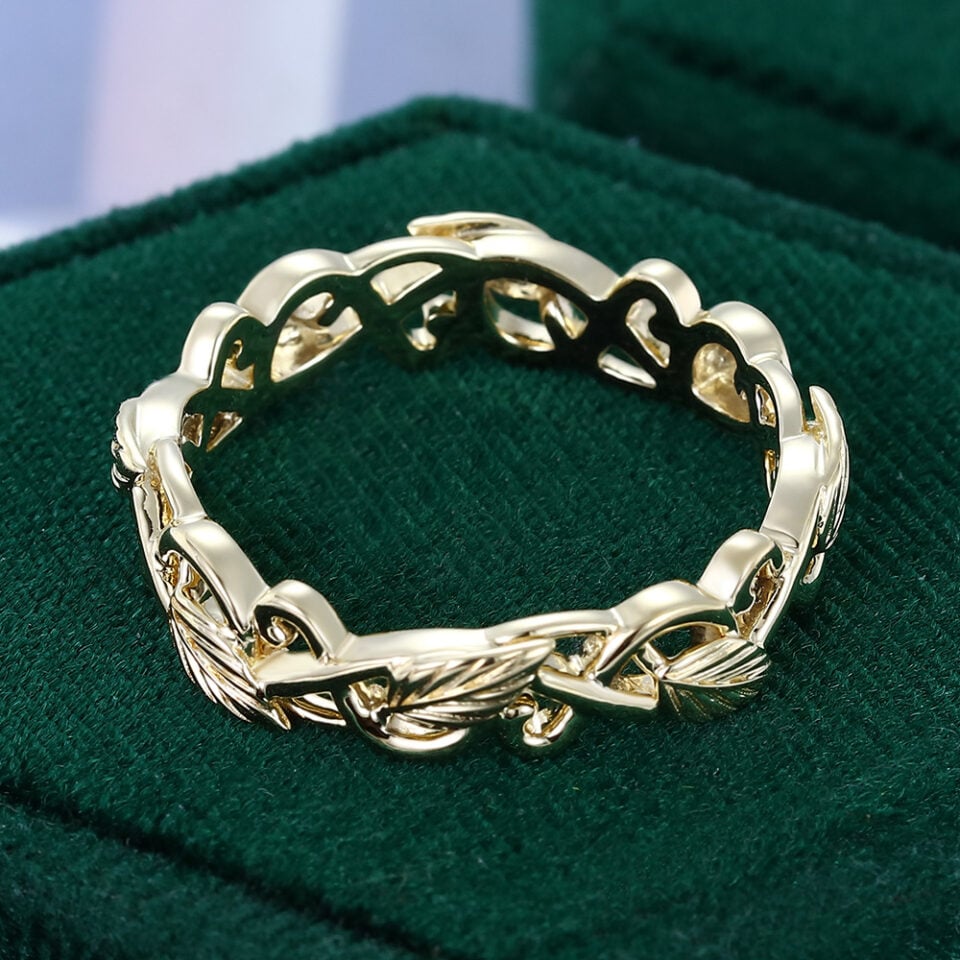 Nature Inspired Poplar Leaf Gender Neutral Wedding Band (4)