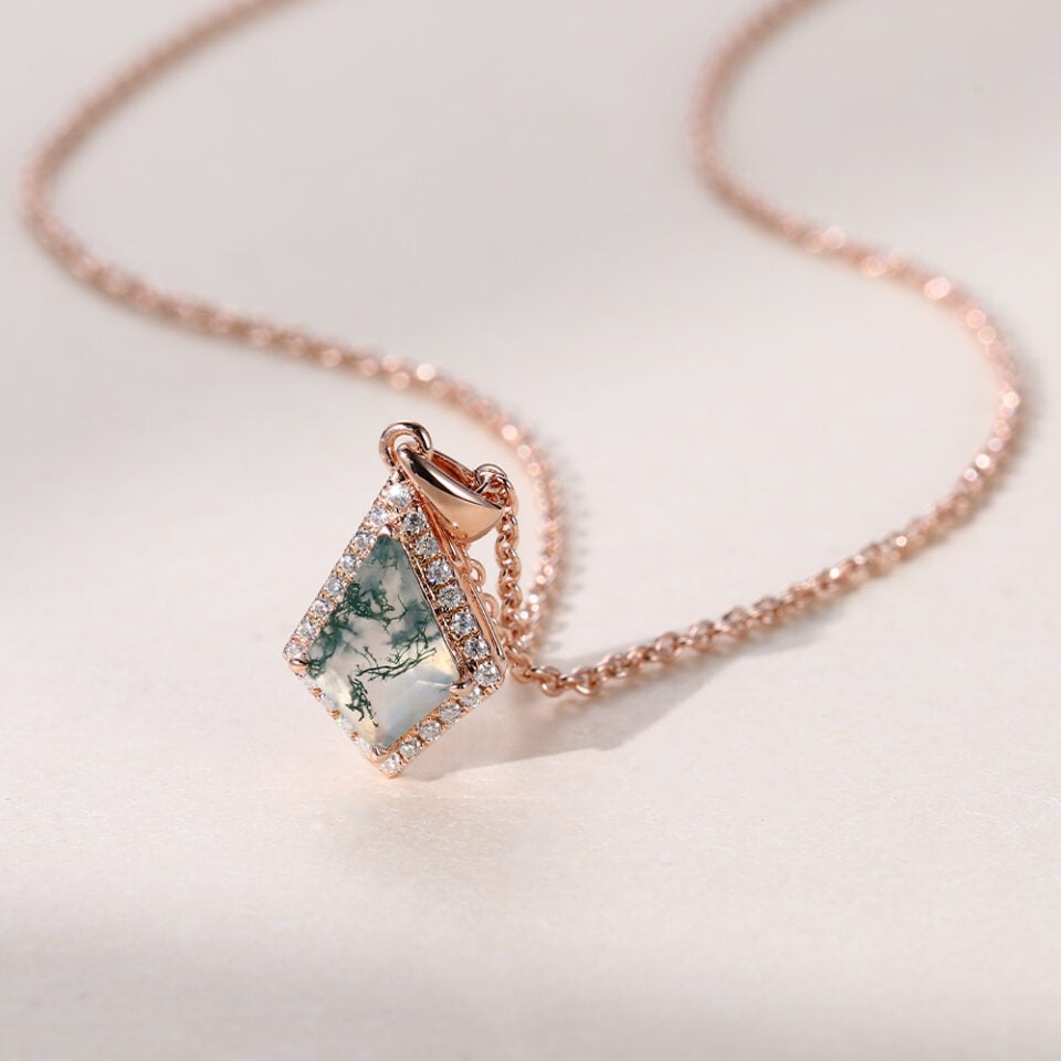 Kite Cut Moss Agate Halo Pendant Necklace For Women (3)