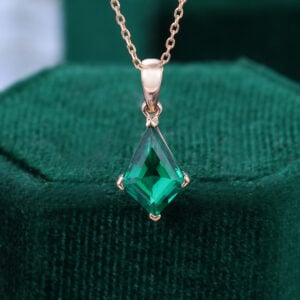 Kite Cut Solitaire Emerald Necklace Corner Prong Setting Pendant