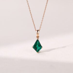 Kite Cut Solitaire Emerald Necklace Corner Prong Setting Pendant