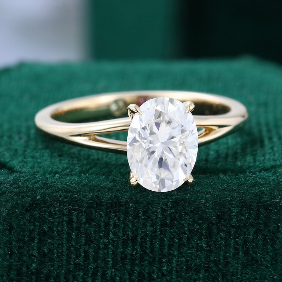 Oval Cut Moissanite Solitaire Engagement Ring Split Band