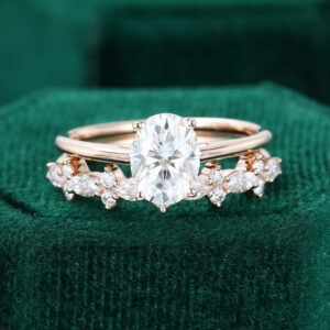 Oval Cut Moissanite With Petal Band Engagement Ring Set