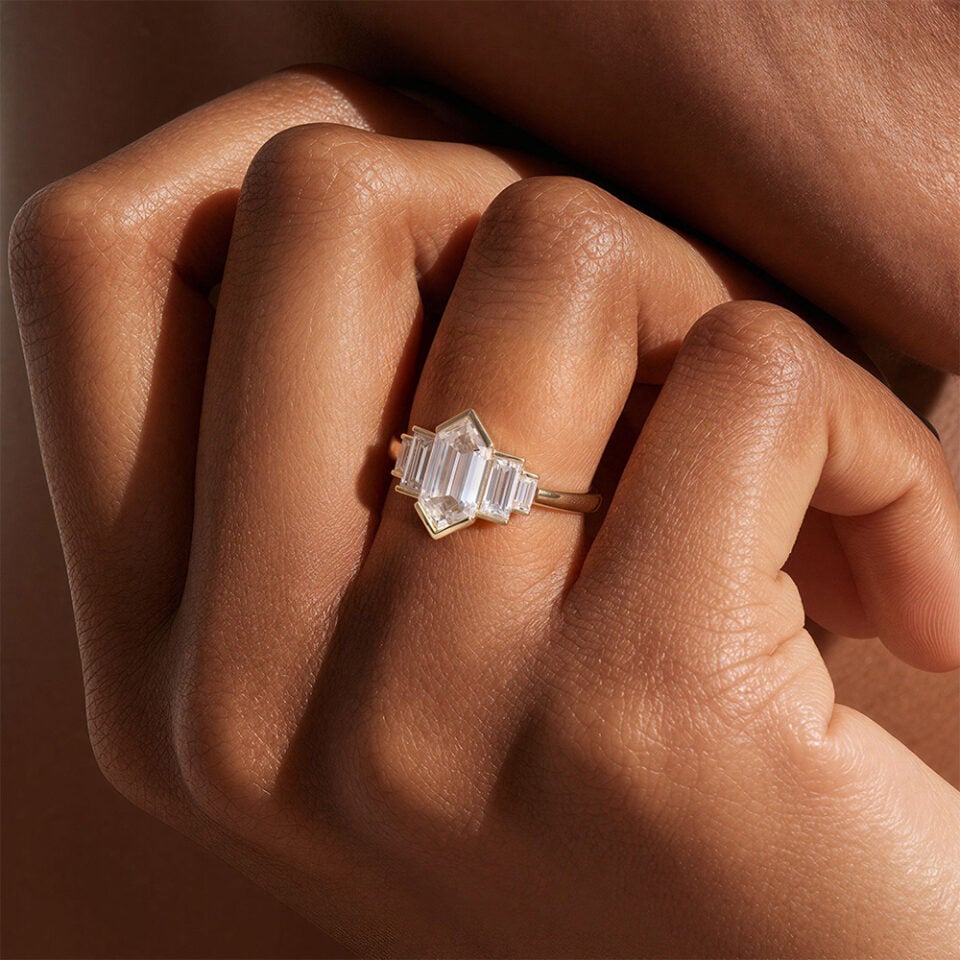 Art Deco Elongated Hexagon Cut Moissanite Engagement Ring (3)