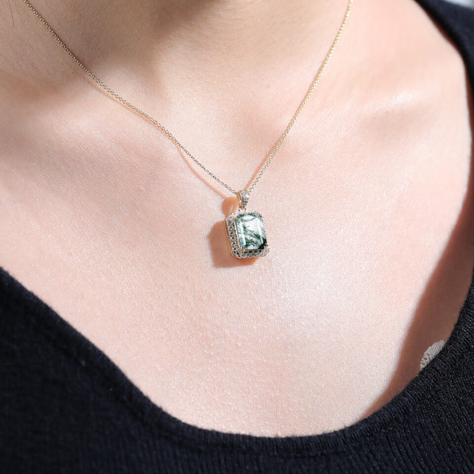 Emerald Cut Moss Agate Double Claw Setting Halo Necklace (5)
