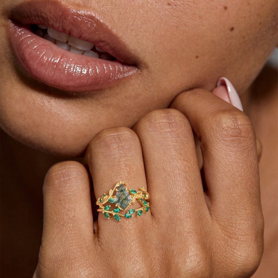 Kite Cut Moss Agate Bridal Ring Set Emerald Leaf Ring Set (3)